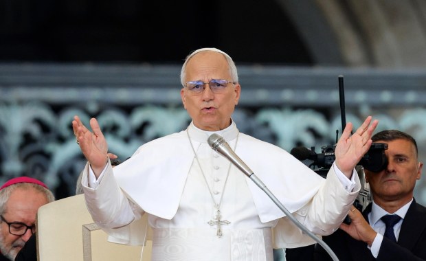 Papież mianował swojego następcę. Pierwsza taka decyzja