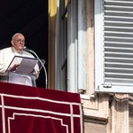 Papież nie myśli o ustąpieniu, chce jechać do Argentyny