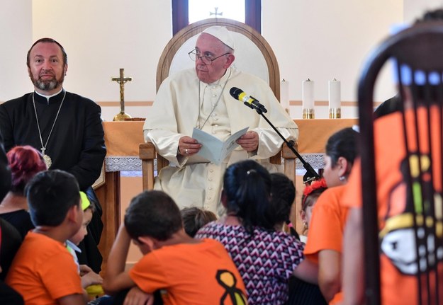 Papież o poprosił o przebaczenie za dyskryminację, "znęcanie się" i uprzedzenia, jakich dopuścili się wobec nich chrześcijanie /ANDREAS SOLARO / POOL /PAP/EPA