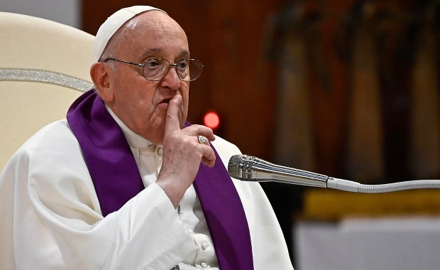 Papież o Ukrainie: Wywiesić białą flagę i negocjować 