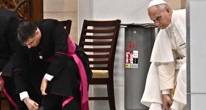 Papież odwiedził meczet. Mocne przemówienie w Algierze