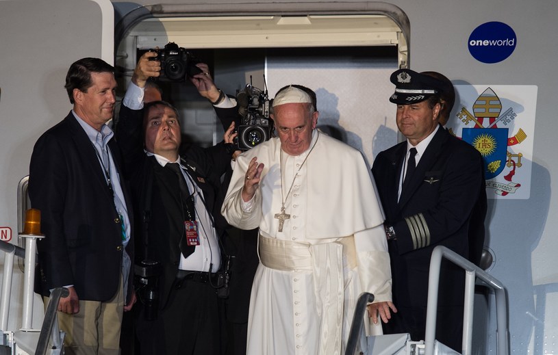 Papież opuszcza Stany Zjednoczone /AFP