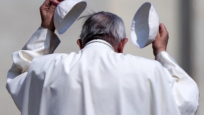 Papież osobiście zwolnił urzędnika. Był "zbyt władczy"