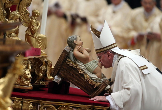 Papież podczas pasterki /ALESSANDRO DI MEO    /PAP/EPA