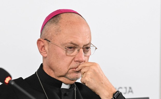 Papież podjął decyzję w sprawie polskiego biskupa