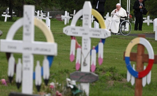 Papież prosi o przebaczenie za zło popełnione przez chrześcijan wobec rdzennej ludności Kanady