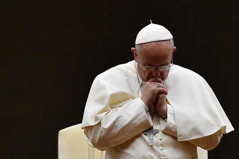 Papież przygotowuje się do podróży na Lesbos /AFP