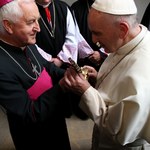 Papież przyjął rezygnację biskupa Jana Szkodonia