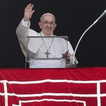 Papież: Społeczeństwo, które przedkłada interesy nad ludzi, nie rodzi życia