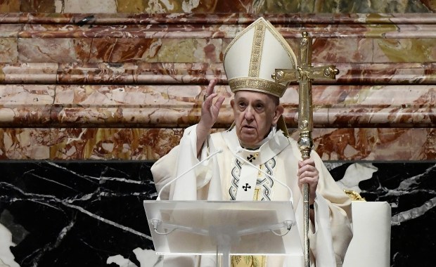 Papież: Trzeba przezwyciężyć opóźnienia w dystrybucji szczepionek