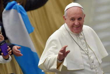 Papież: Trzeba zrobić wszystko, by wykorzenić pedofilię w Kościele 