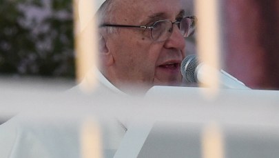 Papież w Brzegach: Nie mylmy szczęścia z dobrą kanapą [CAŁE PRZEMÓWIENIE]