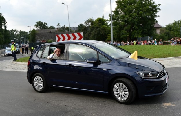 Papież w drodze na Wawel /Marcin Obara /PAP