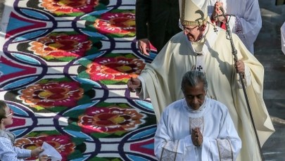 Papież: Wierni nie mogą dać się pokonać przez ból i smutek