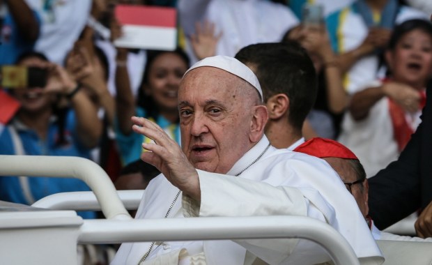 Papież wyrusza do  Papui-Nowej Gwinei. "Kraj niebezpieczny, trudny do życia"