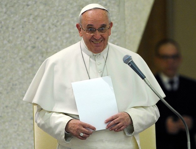Papież wyznał, że chciałby nierozpoznany iść do pizzerii /GIORGIO ONORATI /PAP/EPA