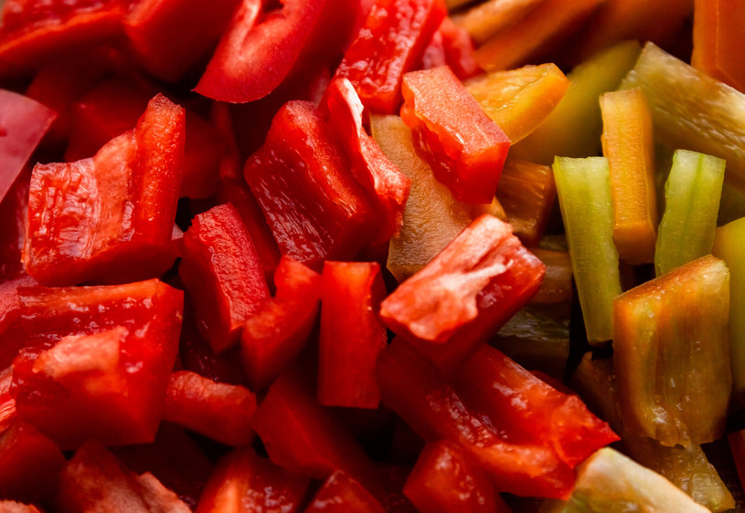 Papryka to jedno z tych warzyw, które posiadają nieocenione właściwości zdrowotne /123RF/PICSEL