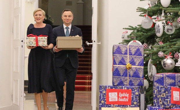 Para prezydencka przekazała prezenty w ramach akcji "Szlachetna Paczka"