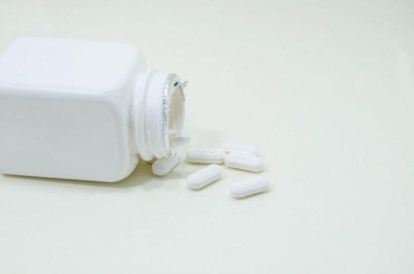 Paracetamol zażywany przez kobiety w ciąży może szkodzić płodom /123RF/PICSEL