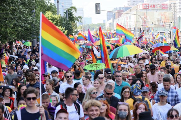 Parada równości w Warszawie (zdjęcie z 2021 r.) / 	Leszek Szymański    /PAP