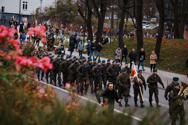Parada w czasie obchodów święta Niepodległości w 2022 roku. /Warmińsko-Mazurski Urząd Wojewódzki w Olsztynie /Materiały prasowe