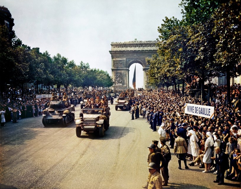 Parada w wyzwolonym Paryżu /Wikimedia Commons /INTERIA.PL/materiały prasowe