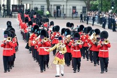Parada z okazji 90. urodzin królowej Elżbiety II