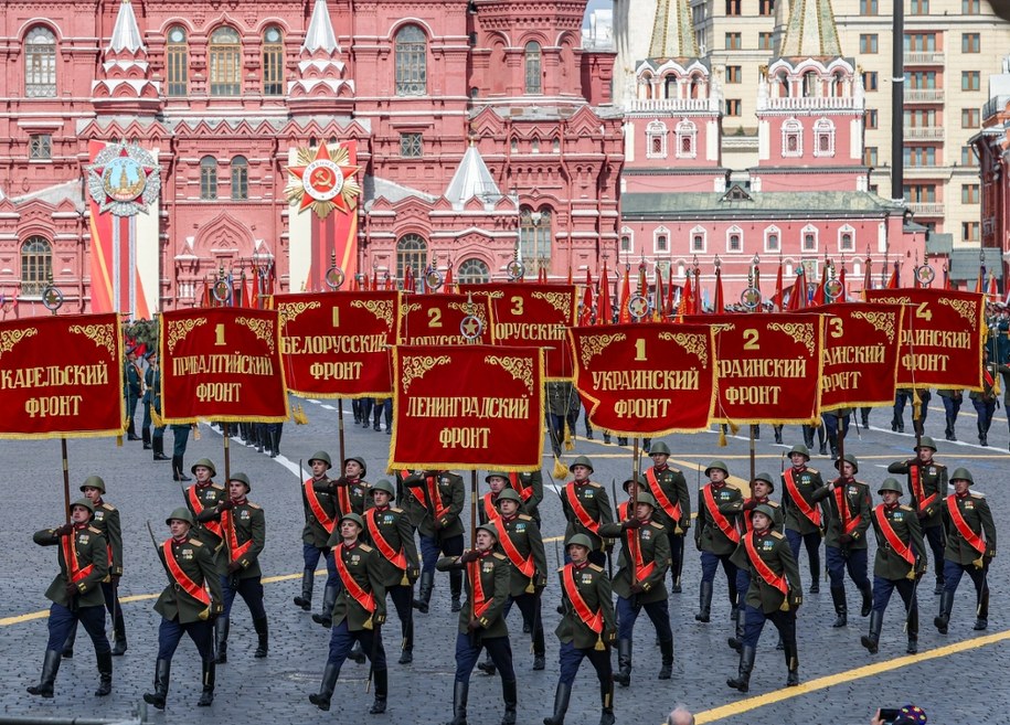 Parada z okazji Dnia Zwycięstwa 9 maja w Moskwie /MAXIM SHIPENKOV    /PAP/EPA