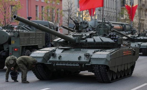 Parada Zwycięstwa w cieniu kontrowersji. Kto stanie obok Putina?