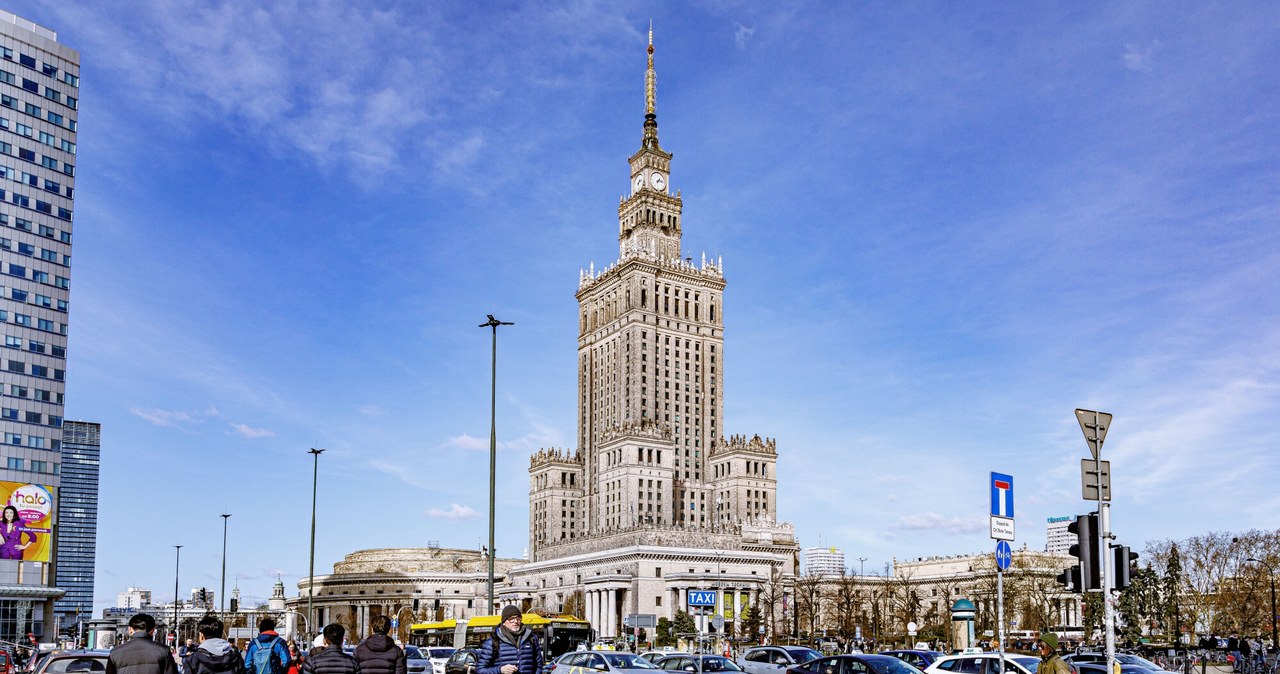 Paradoks poglądów na prywatyzację. Kto jest za, a kto przeciw? /Eryk Stawinski /Reporter