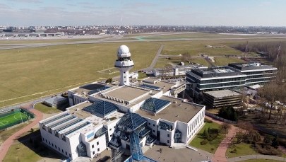 Paraliż warszawskiego lotniska. Nie wiadomo, kto zawinił