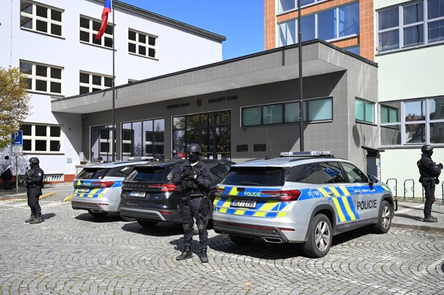 Pardubice - gmach sądu, gdzie toczy się rozprawa ws. podpalenia hali fabryki broni LPP Holding, fot. Józef Vostarek /PAP