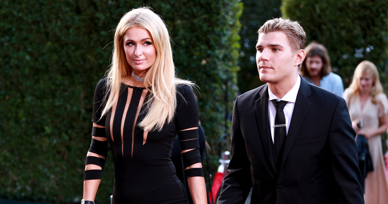 Paris Hilton i Chris Zylka /Rich Fury /Getty Images