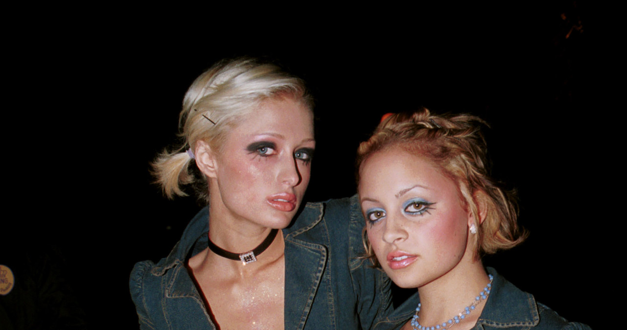 Paris Hilton i Nicole Richie w 2001 roku /David Klein/Getty Images /Getty Images