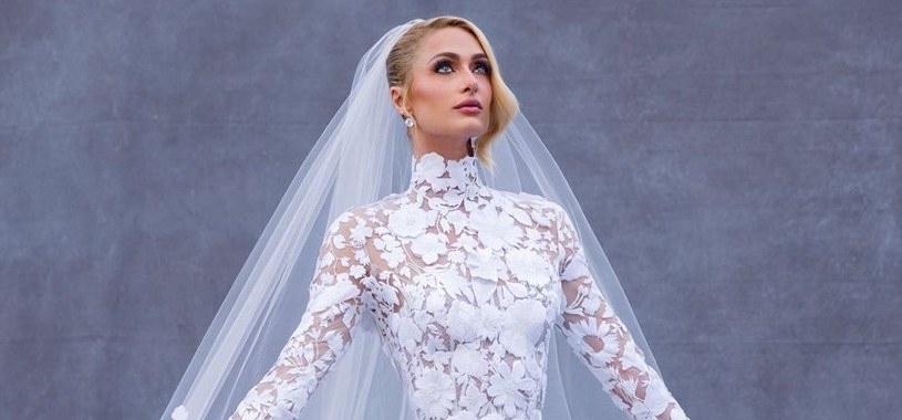 Paris Hilton w sukni ślubnej