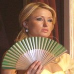 Paris Hilton wabi internautów w pułapkę