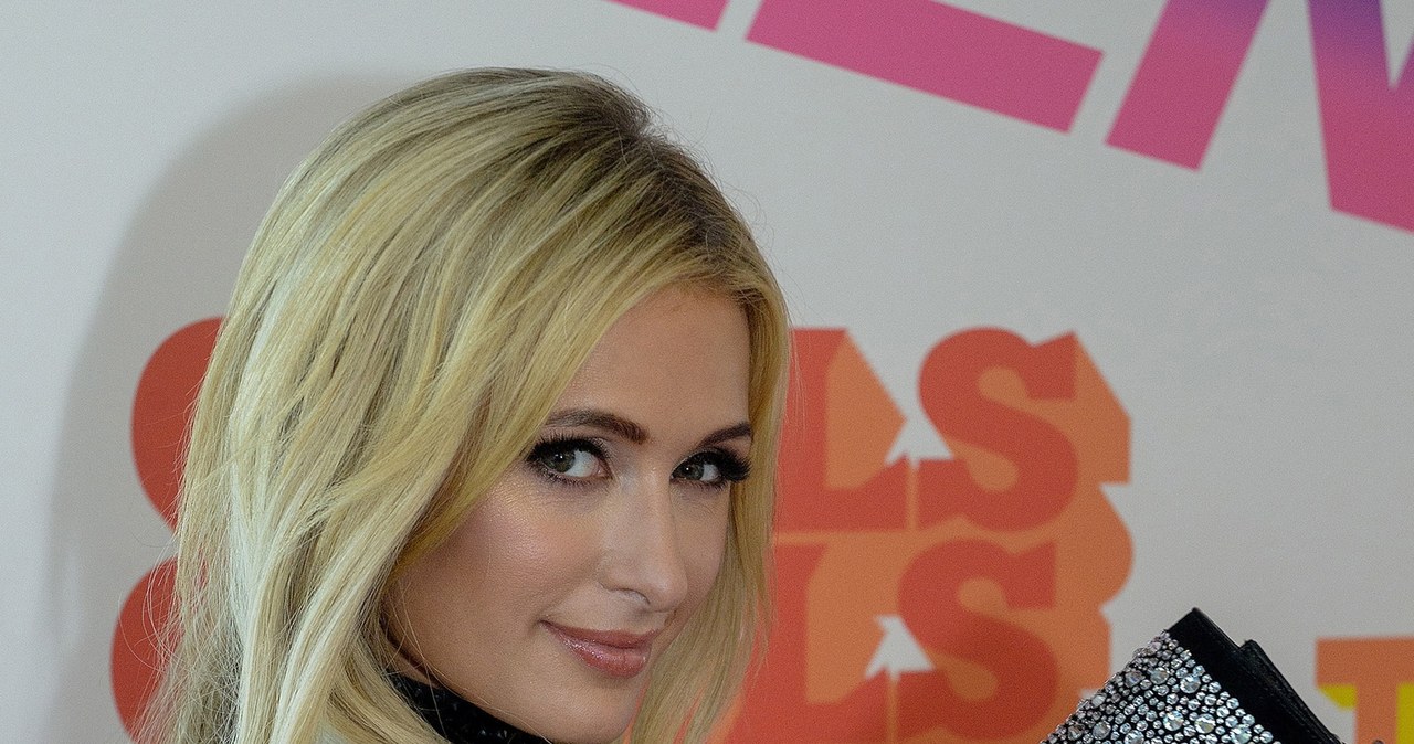 Paris Hilton przyszła na imprezę w... bieliźnie! - pomponik.pl