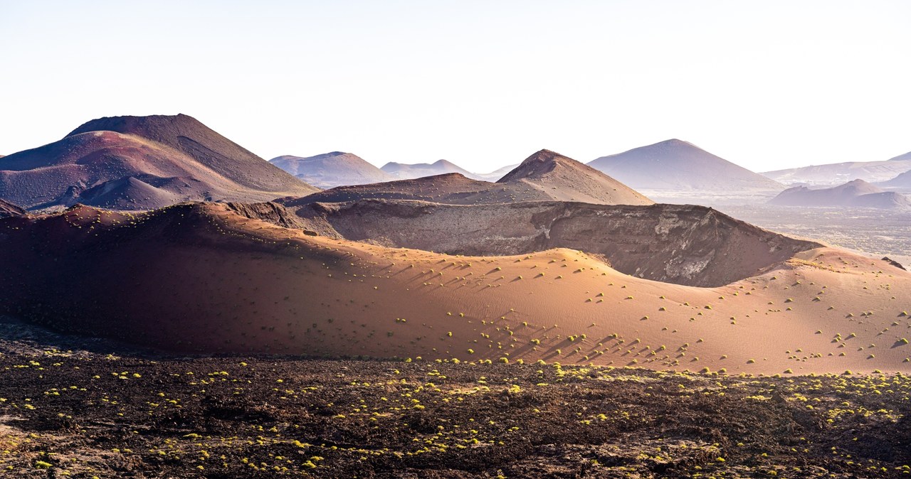 Park narodowy Timanfaya: księżycowy krajobraz na Lanzarote. /123RF/Picsel, 123RF/Picsel /INTERIA.PL