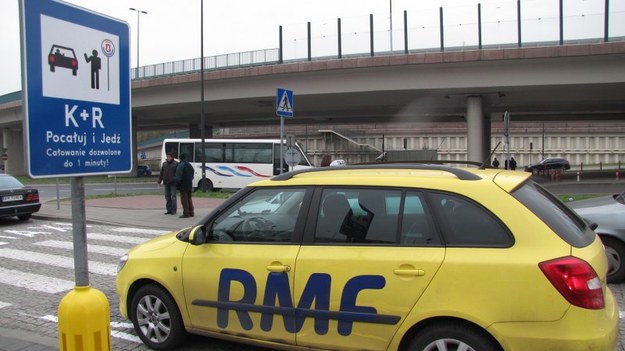 Parkingi tego typu wyznaczono na początek w trzech miejscach: koło pętli komunikacji miejskiej Czerwone Maki oraz przy Dworcu Głównym Wschód i Zachód /Maciej Grzyb /RMF FM