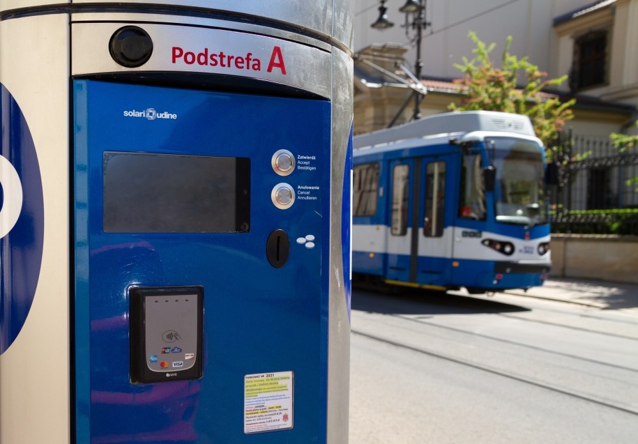 Parkomat w Krakowie /Shutterstock