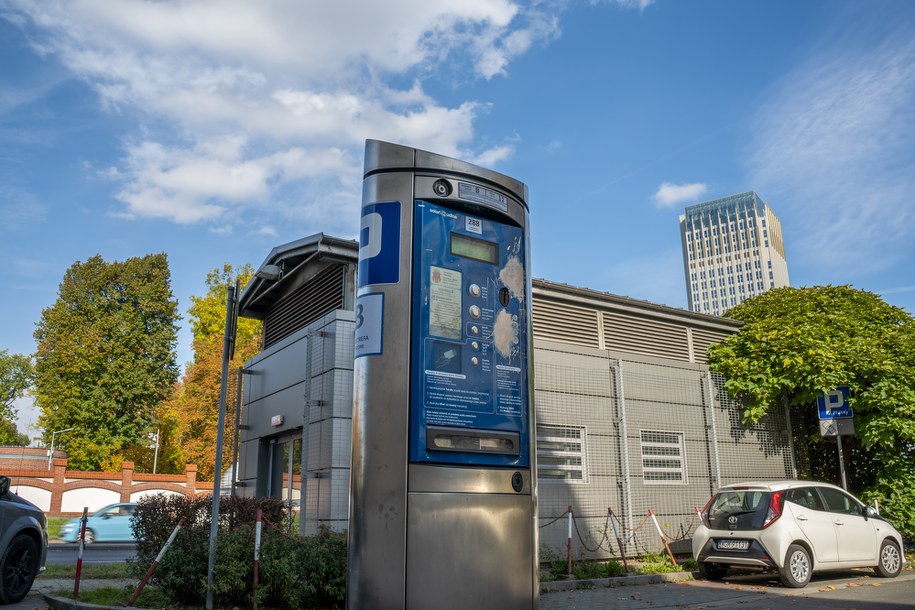 Parkometr w Krakowie /Shutterstock