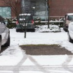 Parkowanie pod domem sąsiada. Kluczowa jest zasada 1,5 metra