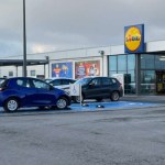 Parkują pod Lidlem i dostają mandaty. Kierowcy nie znają ważnej zasady 