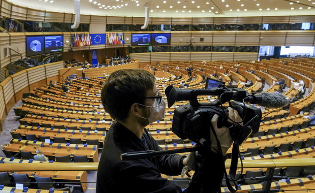 Parlament Europejski nie odpuszcza polskim władzom w kwestii praworządności