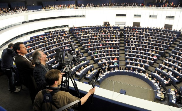 Parlament Europejski przyjął rezolucję ws. wyników unijnego szczytu. Co jest w dokumencie? 