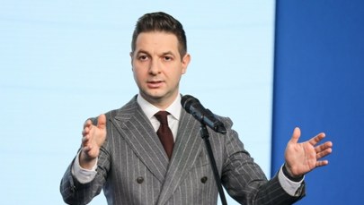 Parlament Europejski uchylił immunitetu Patrykowi Jakiemu. W tle spór z sędzią