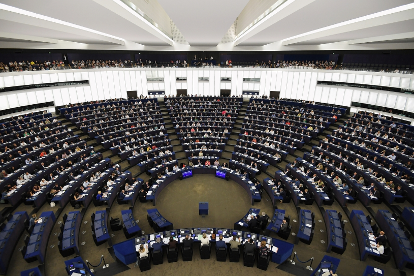 Rada Europejska Rada Unii Europejskiej Parlament Europejski Komisja Europejska Rezolucja PE w sprawie praworządności w Polsce. Jak głosowali polscy