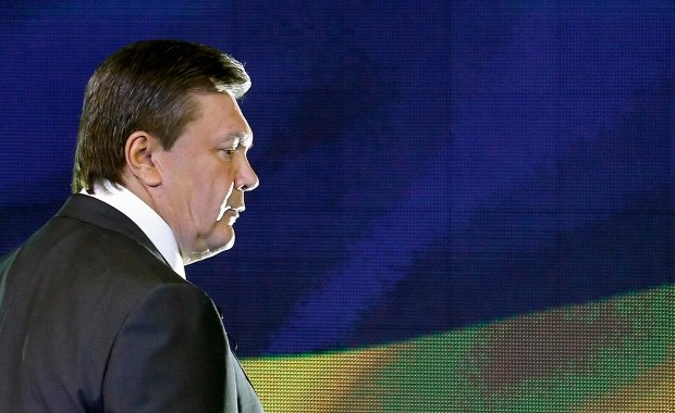 Parlament odsunął Janukowycza od władzy. "Jeszcze Ukraina nie zginęła"