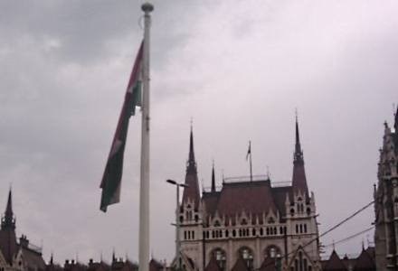 Parlament w Budapeszcie. HTC Magic robi poprawne zdjęcia tylko za dnia /INTERIA.PL