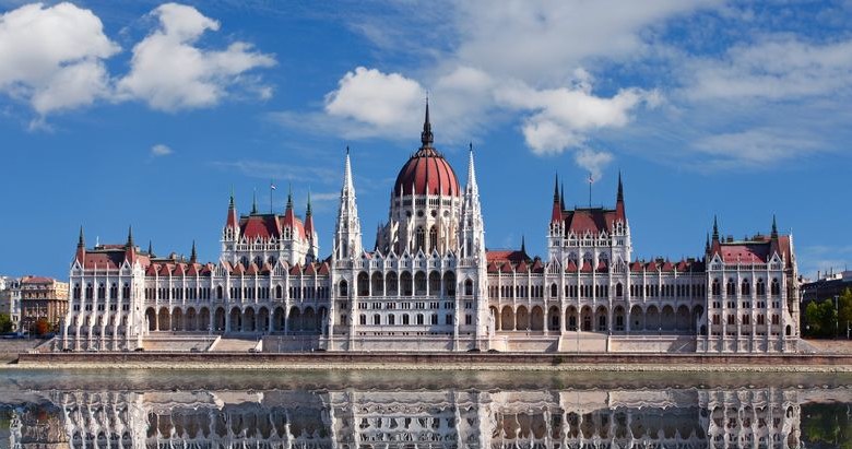 Parlament w Budapeszcie /123RF/PICSEL